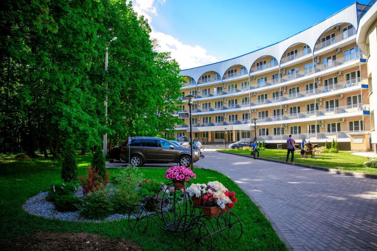 Vozdvizhenskoe Park Hotel Avangard Esterno foto